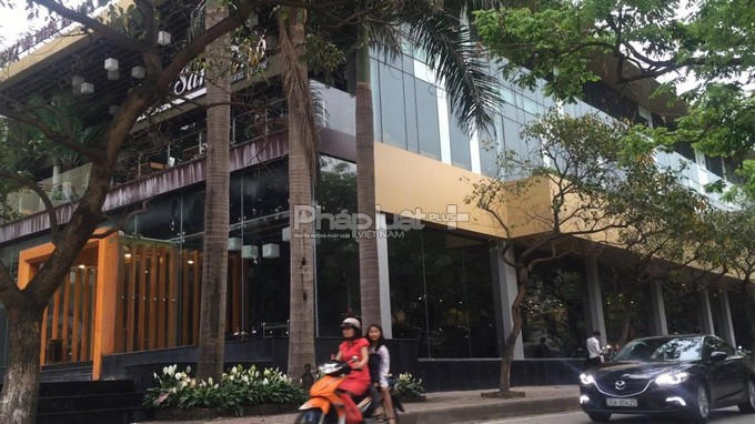 Ô đất số 3 đang được chủ đầu tư cho đơn vị khác thuê, nhà hàng tên gọi là Hải Sản phố.