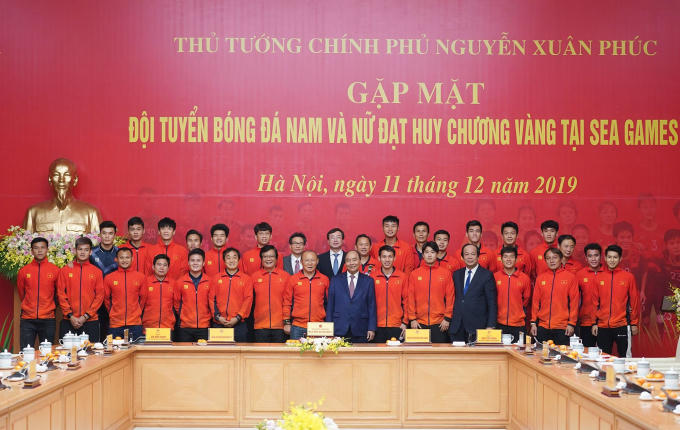 thu tuong gap go hai doi bong.