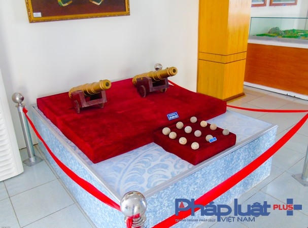 Mô phỏng súng thần công của vương triều Hồ.(Ảnh: Hà Đương)