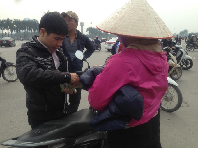 Nhưng với giá cao hơn giá quy định của liên đoàn BĐVN đưa ra.