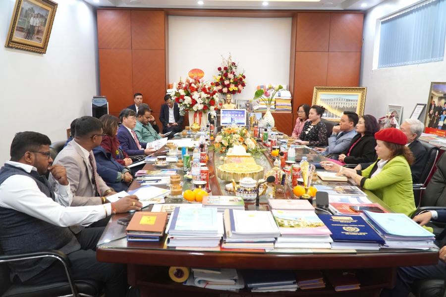 Toàn cảnh buổi làm việc giữa đoàn công tác Ấn Độ và Công ty CP Bitexco Nam Long.