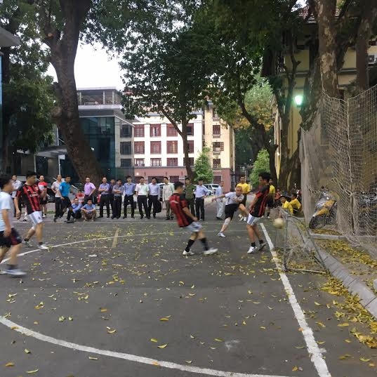 Quốc Cường(7) sút đẹp từ phía cánh trái vào lưới đối thủ nâng tỉ số lên 2-0.