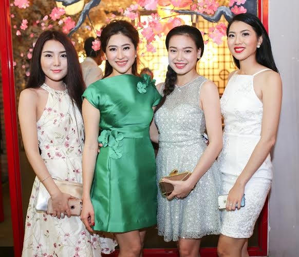 Người đẹp Thùy Trang rực rỡ trong tiệc mừng sinh nhật ấm áp