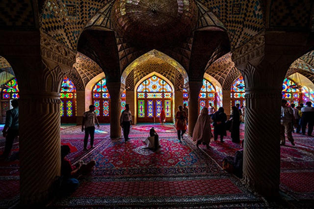 Theo dấu cổ tích “1.001 đêm” qua những kiến trúc linh thiêng Iran