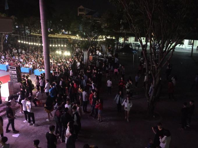 Hơn 4000 bạn trẻ đã tham gia chương trình, "sức nóng" của chương trình đã nằm ngoài dự kiến của ban tổ chức.