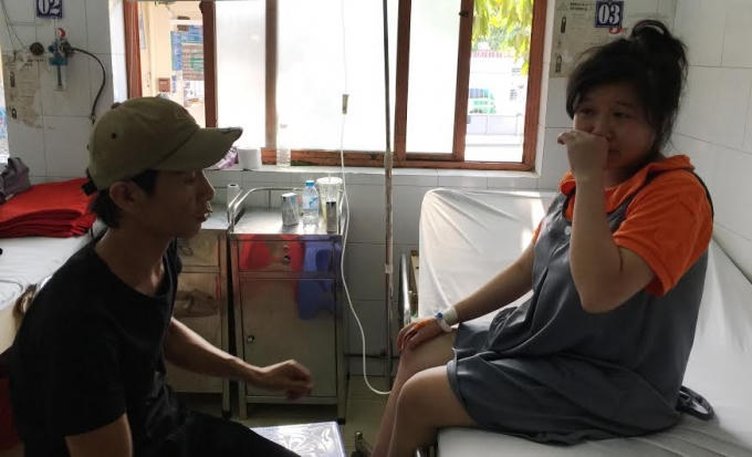 Một nạn nhân bị ngộ độc vì ăn Lotteria.