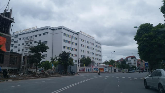 Công trình trường học mang tên Newton xây dựng 7 tầng không phép ngang nhiên qua mặt các cơ quan chức năng quận Bắc Từ Liêm.
