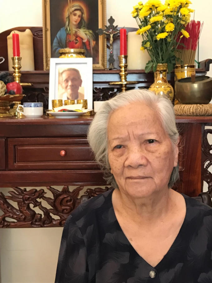 Cụ Yên trình bày câu chuyện với phóng viên.