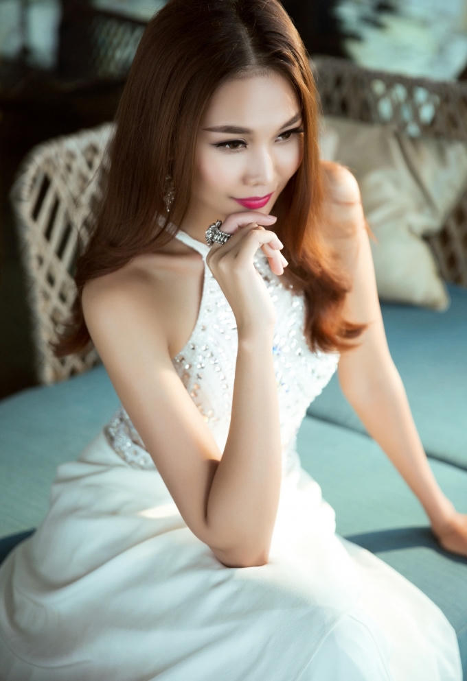 Những bộ váy sở hữu phom dáng và phong cách vô cùng khác biệt, tạo nên sự phong phú cho vẻ ngoài cho người mặc.