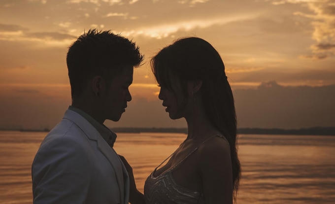 MV này là sự kết đôi đầu tiên giữa Trọng Hiếu và Ngọc Anh.