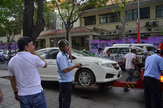 Chiến hạm vận tải cao tốc Hoa Kỳ - USNS Fall River có mặt ở Cảng Quốc tế Cam Ranh (Khánh Hòa) để tham dự Chương trình Đối tác Thái Bình Dương 2017. Con tàu được thiết kế 2 thân, với tốc độ di chuyển cực đại trên biển, lên tới 80km/giờ. (Ảnh: Viết Hảo)