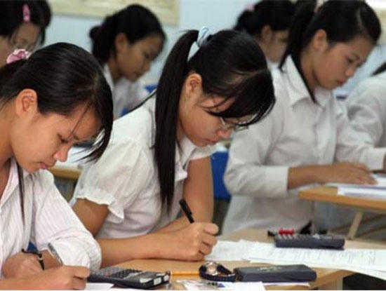 Thí sinh sẽ được phép mang các loại máy tính bỏ túi vào phòng thi nhưng sẽ không có chức năng soạn thảo văn bản và không có thẻ nhớ. (Ảnh minh họa)