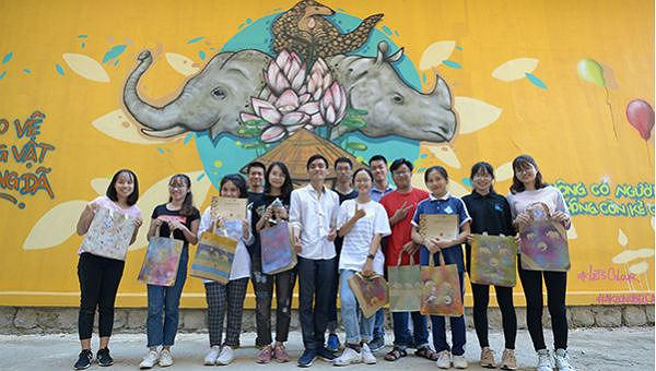 “Chuyến xe nghệ thuật hoang dã” đi qua 8 thành phố
