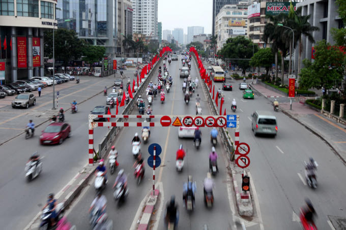 Cuộc sống phát sinh quá nhiều điều khẩn thiết mỗi ngày, không thể phản ứng chậm chạp. Ảnh minh họa: Lê Anh Dũng