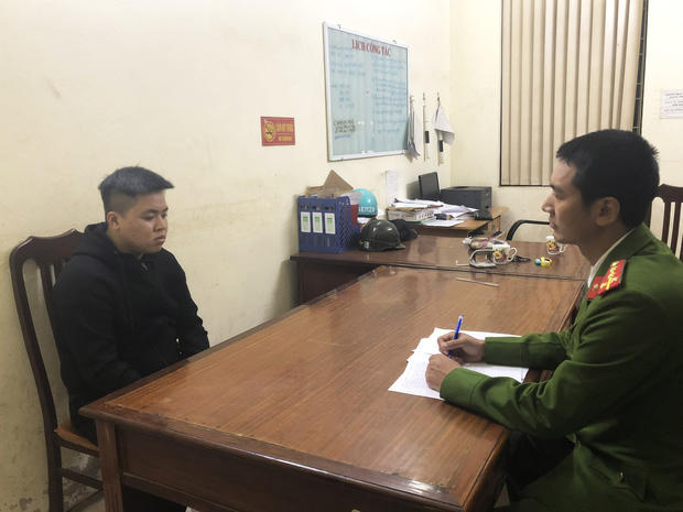 Đối tượng Nguyễn Đức Anh tại cơ quan công an.