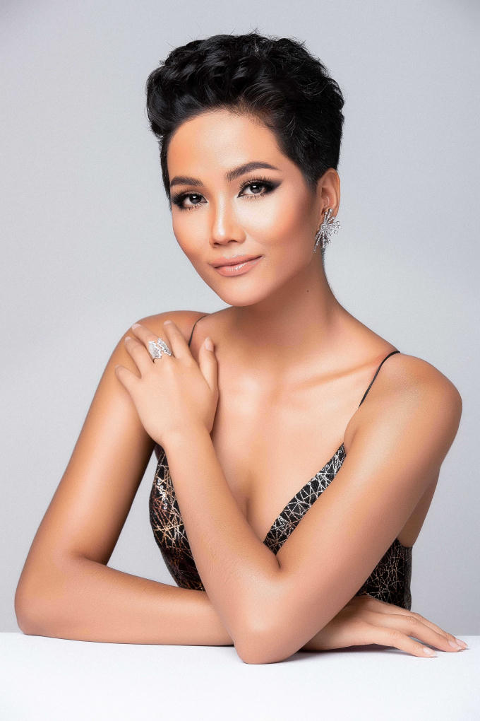 M&atilde;n nh&atilde;n ngắm nhan sắc xinh đẹp của Hoa hậu H&rsquo;hen Ni&ecirc; trước thềm Miss Universe