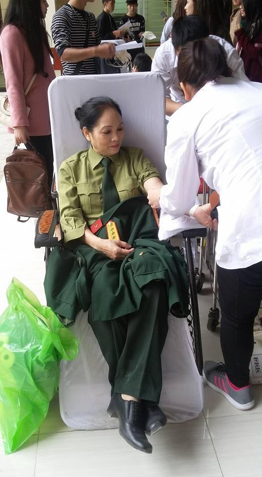 Một nữ cán bộ của nhà trường với nghĩa cử cao đẹp.