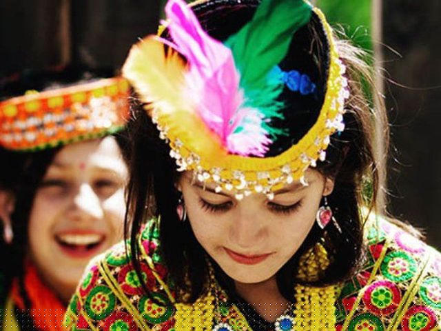 Nhờ duy trì lối sống lành mạnh, đây cũng là bộ tộc có sức khỏe dẻo dai, tuổi thọ cao trên thế giới