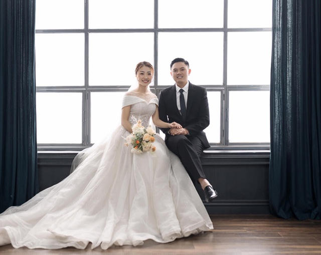 Vợ chồng Hoàng Thủy rất tiếc khi phải hoãn cưới đến 2 lần