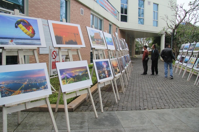 Nh&igrave;n lại chặng đường Đ&agrave; Nẵng 20 năm ph&aacute;t triển qua ảnh v&agrave; tư liệu