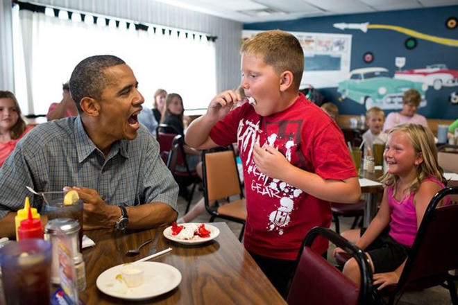 Những khoảnh khắc đ&aacute;ng nhớ trong 8 năm ở Nh&agrave; Trắng của Obama