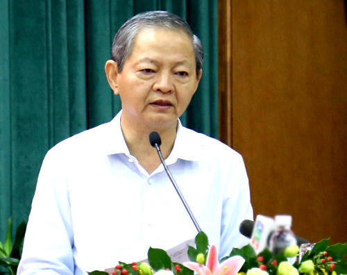 Ông Lê Văn Khoa phát biểu khi từ nhiệm. Ảnh: Trung Sơn