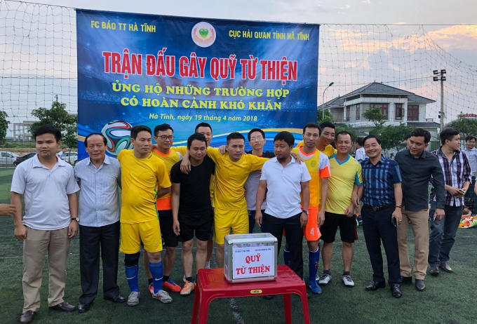 Đại diện các nhà báo, phóng viên FC báo thường trú Hà Tĩnh.