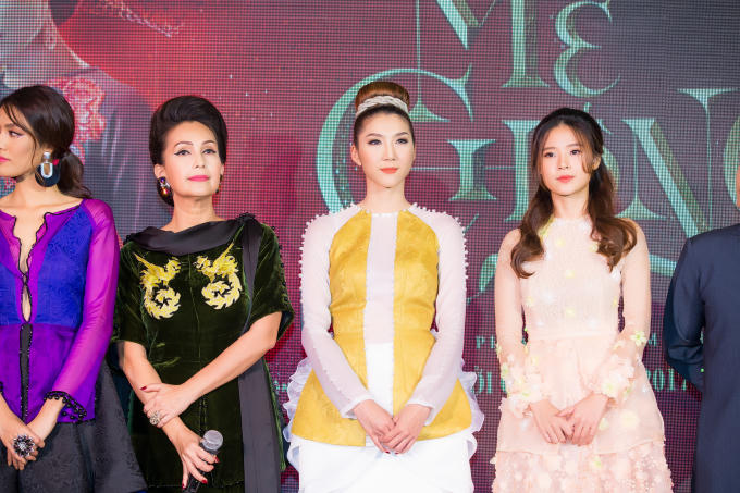 Ngọc Quy&ecirc;n xinh đẹp, nhu m&igrave; trong ng&agrave;y ra mắt phim Mẹ chồng