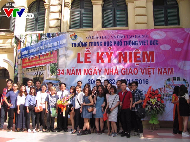 Lễ kỷ niệm ngày Nhà giáo Việt Nam ở trường THPT Việt Đức