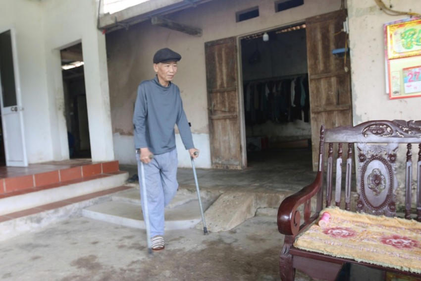 Ông Đinh Văn Tin - một trong những cử tri không trực tiếp tham gia bỏ phiếu.