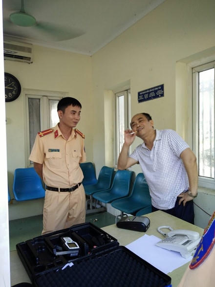 Hành vi thách thức lực lượng Công an của ông Lê Văn Tuấn.