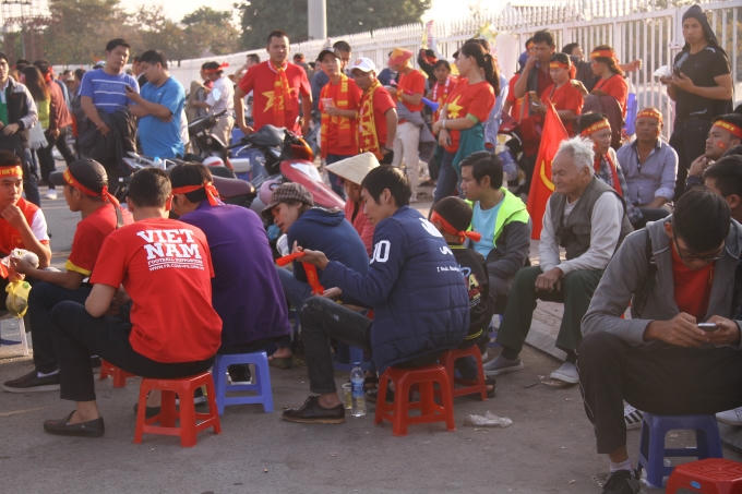 Tại một góc trước SVĐ.