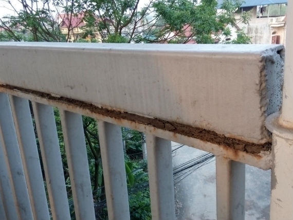 Hiện tượng cầu rung lắc, khiến cho mối hàn thành lan can bị xé rách đã nằm trong kế hoạch sửa chữa.