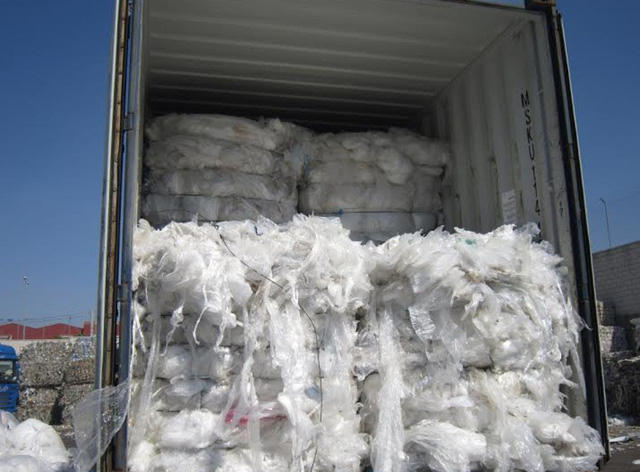 Ch&iacute;nh phủ y&ecirc;u cầu siết chặt việc nhập phế liệu v&agrave;o Việt Nam