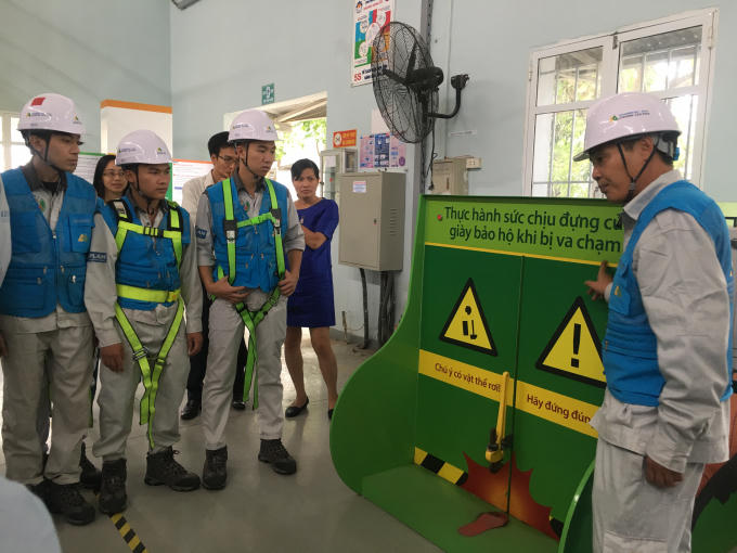 An to&agrave;n lao động cho c&ocirc;ng nh&acirc;n: Kh&ocirc;ng c&oacute; chứng chỉ, kh&ocirc;ng được l&agrave;m việc