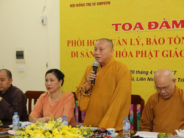Hòa thượng Thích Gia Quang Phó chủ tịch Hội đồng Trị sự T.Ư GHPGVN phát biểu tại buổi tọa đàm.