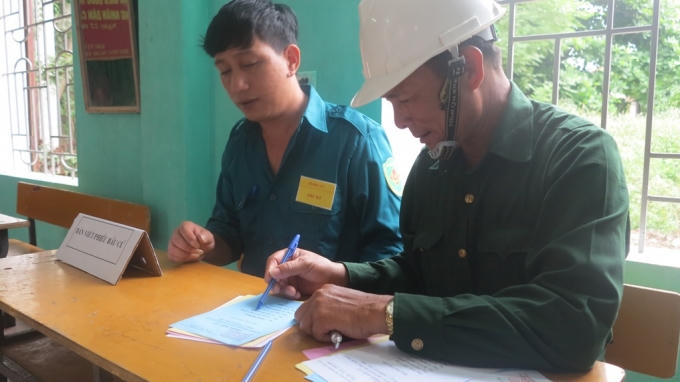 Cử tri phường Nghi Thủy - thị xã Cửa Lò, tham gia bầu cử.