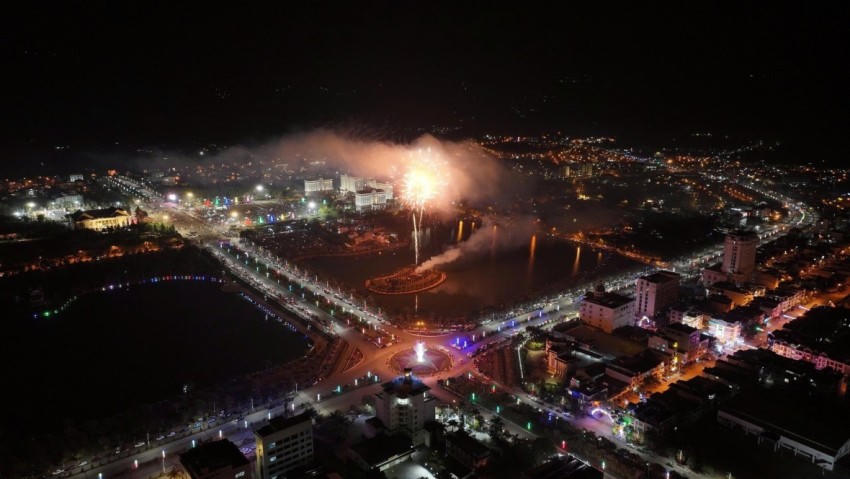 Màn pháo hoa mãn nhãn.