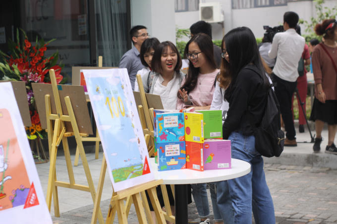 Nhiều bạn trẻ Việt tham gia Ngày hội Ehon