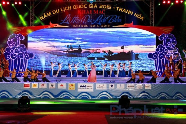 Mùa du lịch biển Sầm Sơn năm 2015 đã khép lại và được dư luận đánh giá là có nhiều thay đổi về cách thức hoạt động, mang lại sự thân thiện cho du khách. (Ảnh: Quách Anh Tuấn).