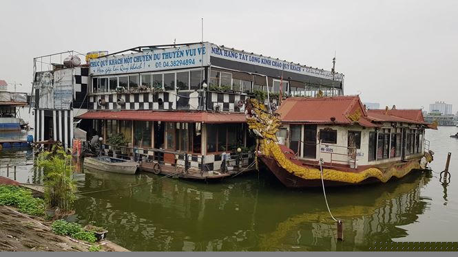 Đến nay, những du thuyền hàng chục tỷ đồng đều nằm phơi nắng, phơi mưa chờ lệnh thanh lý, nhiều du thuyền, nhà hàng nổi xuống cấp, hoen gỉ. Điều này không chỉ gây thiệt hại về mặt kinh tế, mà còn làm mất đi mỹ quan Hồ Tây, nơi có rất nhiều khách du lịch trong và ngoài nước ghé thăm.