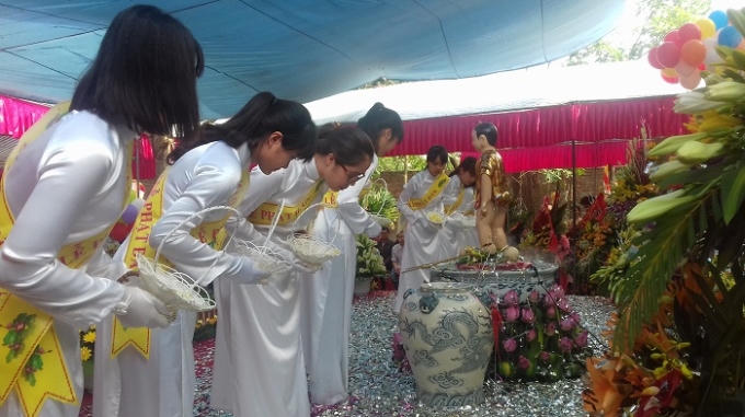 H&agrave; Nội: Phật tử