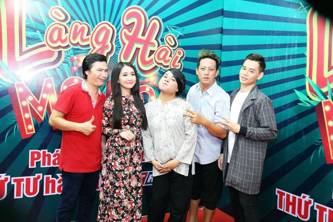 Tiểu phẩm Nước do các thành viên đội Đom Đóm thể hiện.