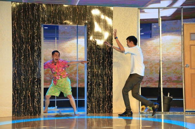 Hồng V&acirc;n t&aacute;o bạo đem kịch kinh dị l&ecirc;n s&acirc;n khấu Tiếu L&acirc;m Tứ Trụ