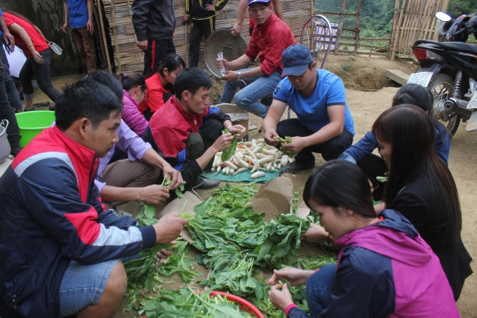 Mang hơi ấm đến với Huổi Phô - Sốp Cộp