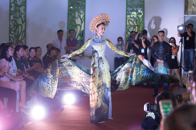 Ảnh của hoa hậu Ngọc Duy&ecirc;n được trưng b&agrave;y ở viện bảo t&agrave;ng Phụ nữ Nam Bộ