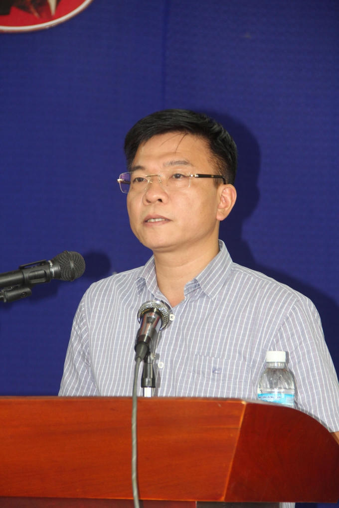 Bộ trưởng Lê Thành Long phát biểu tại buổi tiếp xúc.