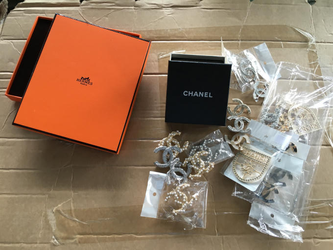 Nhiều lô hàng bị bắt giữ.