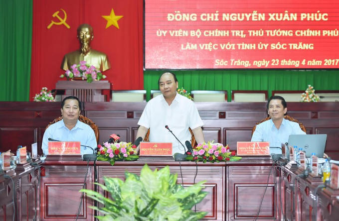 Thủ tướng Chính phủ Nguyễn Xuân Phúc phát biểu tại buổi làm việc.