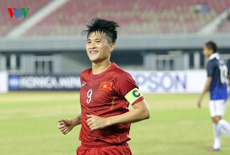 Công Vinh dù không trực tiếp ghi bàn nhưng cũng để lại dấu ấn trong bàn thắng thứ 2 của ĐT Việt Nam với pha di chuyển không bóng hết sức thông minh.